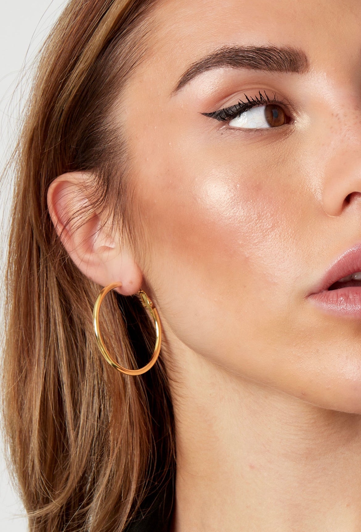 Ilunah | Medium Classic Hoop Earrings