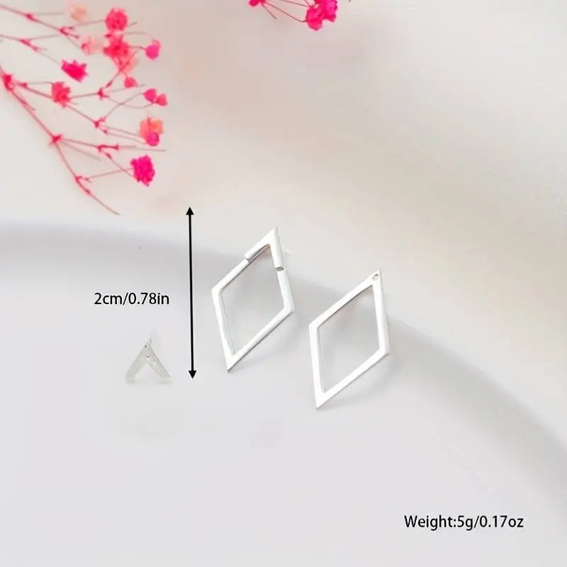 Eska | Sleek Geometric Minimalist Earrings