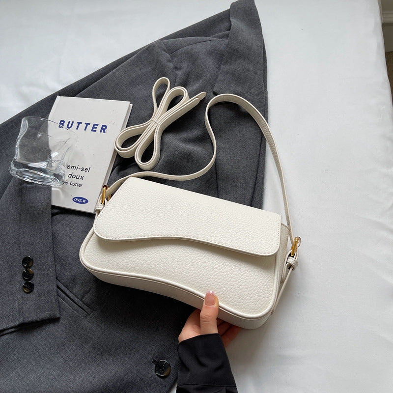 Zoëy | Elegant Wavy Handbag Made of Premium Vegan Leather