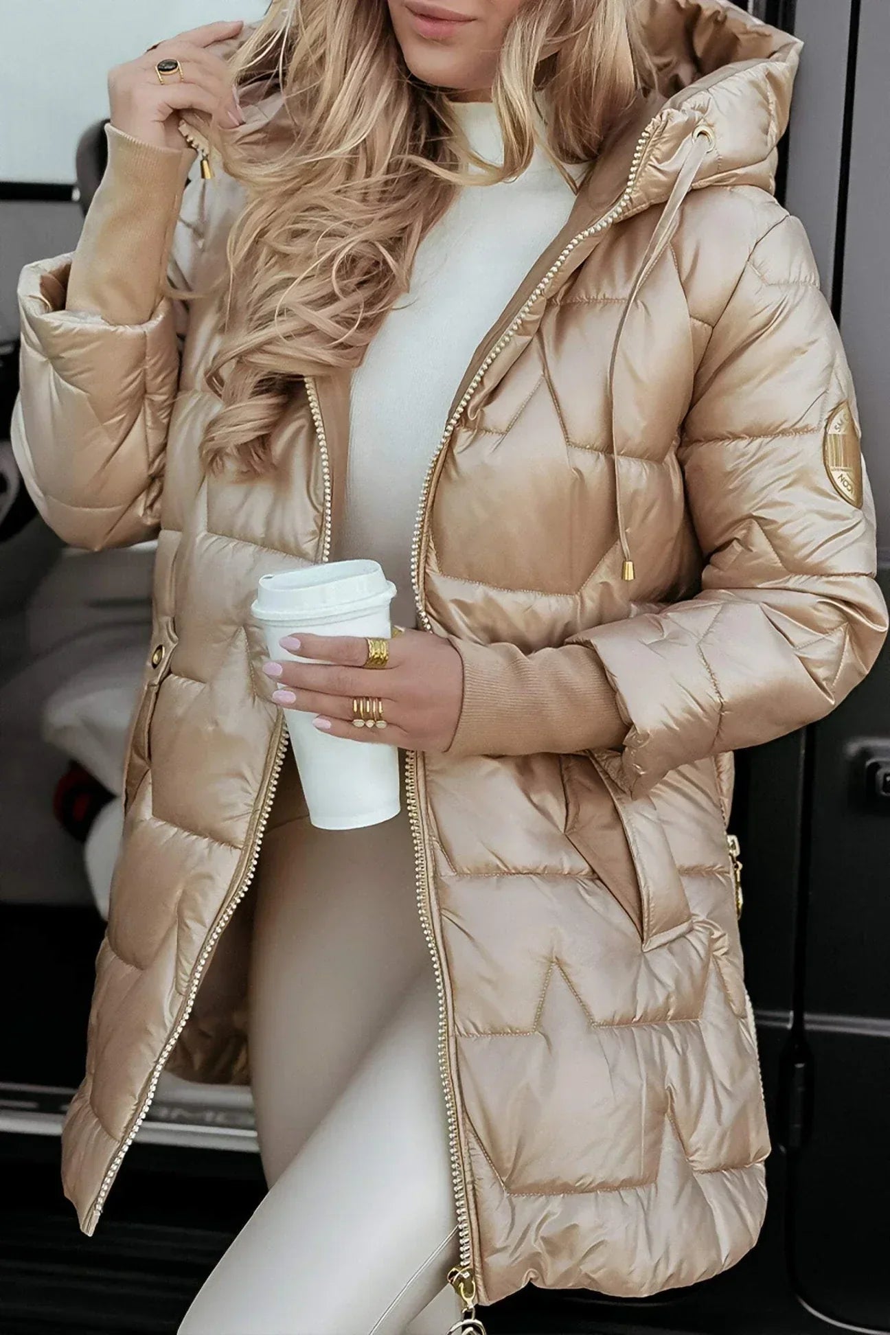 Diana | Elegant winter coat with hood and padding